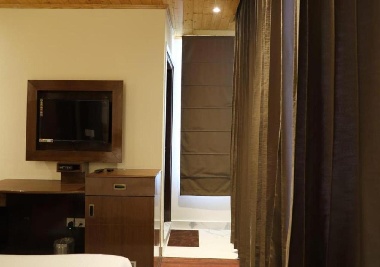 The Alpine Retreat Hotel Shimla Ngoại thất bức ảnh